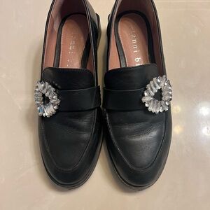 Gianni Bini black leather loafers with rhinestone detail size 7.5